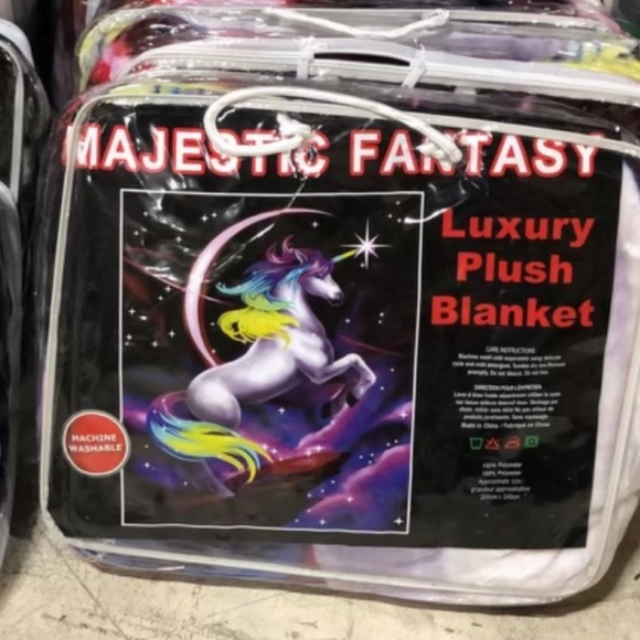 Blankets - Picture 11 of 12